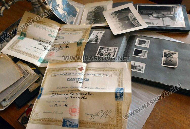 Депутатската значка и майсторското свидетелство на Георги Чалбуров са в колекцията на Регионалния исторически музей