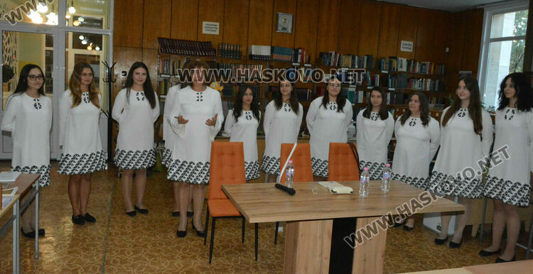 Елка Няголова представи „Парапет за душата“, обявена за най-добра поетична книга