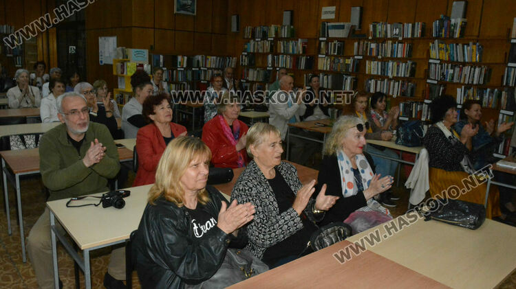 Елка Няголова представи „Парапет за душата“, обявена за най-добра поетична книга