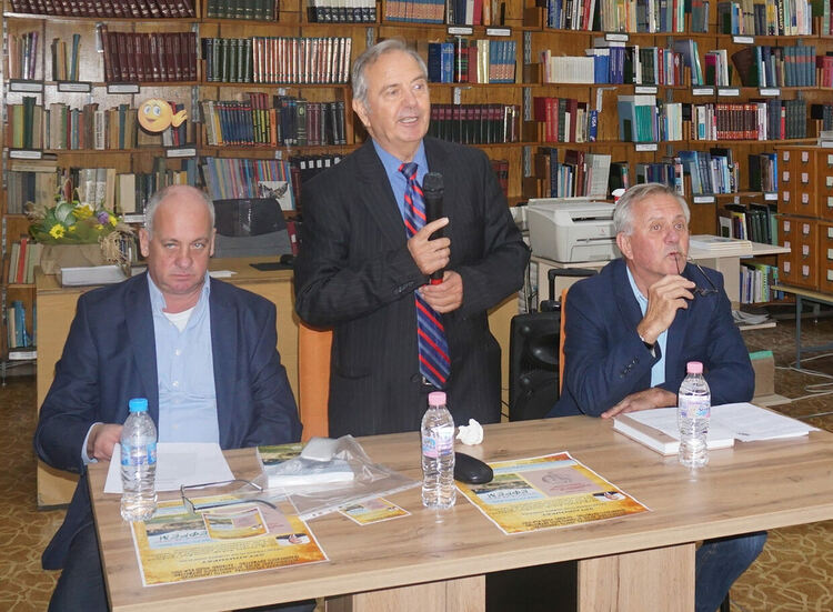 Проф. Георги Янков представи книги за политически системи и историята на Ефрем