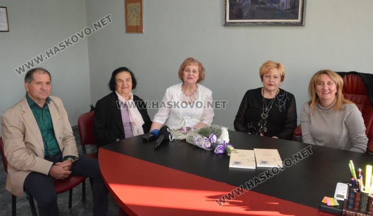 Елка Няголова представи „Парапет за душата“, обявена за най-добра поетична книга