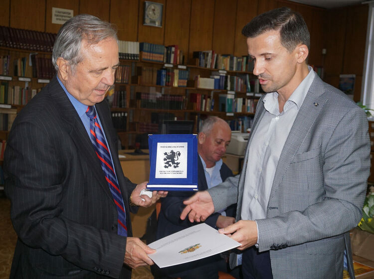 Проф. Георги Янков представи книги за политически системи и историята на Ефрем