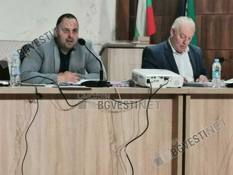 Днес Общински съвет-Смолян ще определи  първите платени зони за паркиране  в града