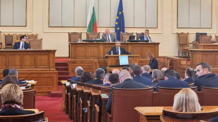 При присъединяване към еврозоната валутните ни резерви ще намалеят