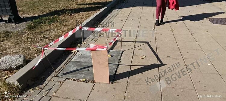 Ремонтираха шахтата до светофарите в центъра на Кърджали, тя редовно присъстваше в социалните мрежи