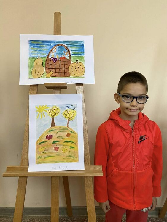 Хлапета подредиха изложба "Златна есен"