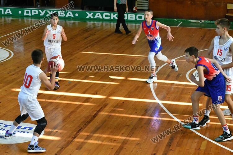 Юношите на баскетболния „Хасково“ със страхотен обрат пред собствена публика