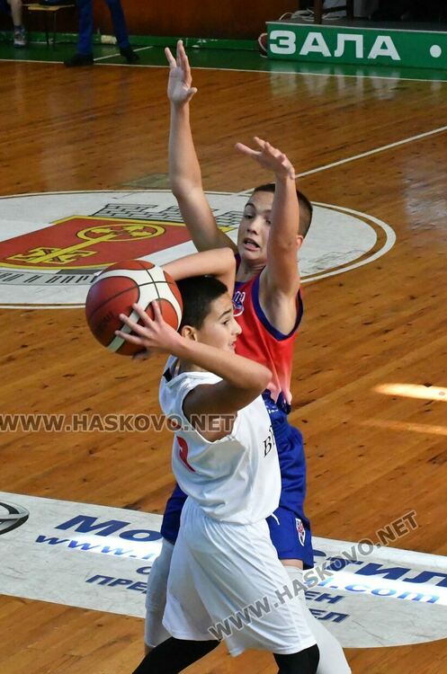 Юношите на баскетболния „Хасково“ със страхотен обрат пред собствена публика