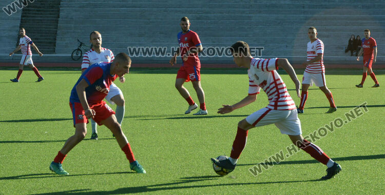 Прекратиха мач от Областната група заради спречкване в Хасково