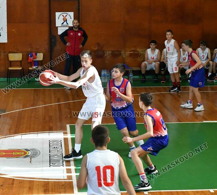 Юношите на баскетболния „Хасково“ със страхотен обрат пред собствена публика