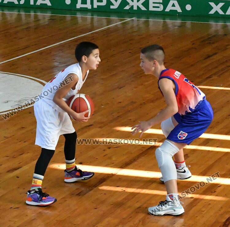 Юношите на баскетболния „Хасково“ със страхотен обрат пред собствена публика