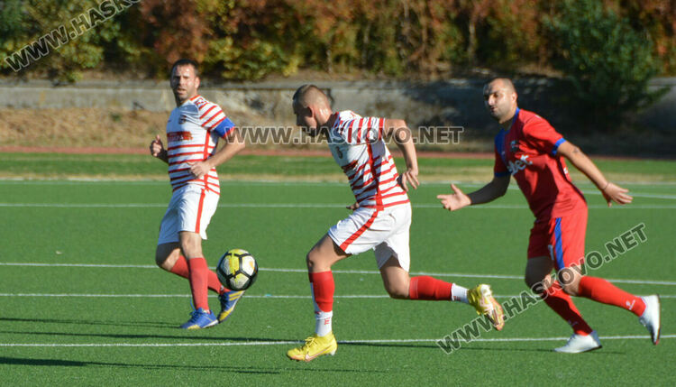 Прекратиха мач от Областната група заради спречкване в Хасково