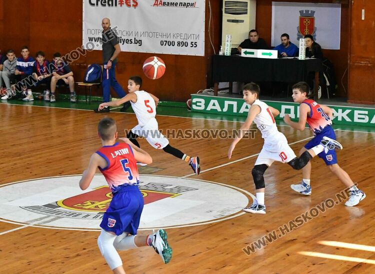 Юношите на баскетболния „Хасково“ със страхотен обрат пред собствена публика