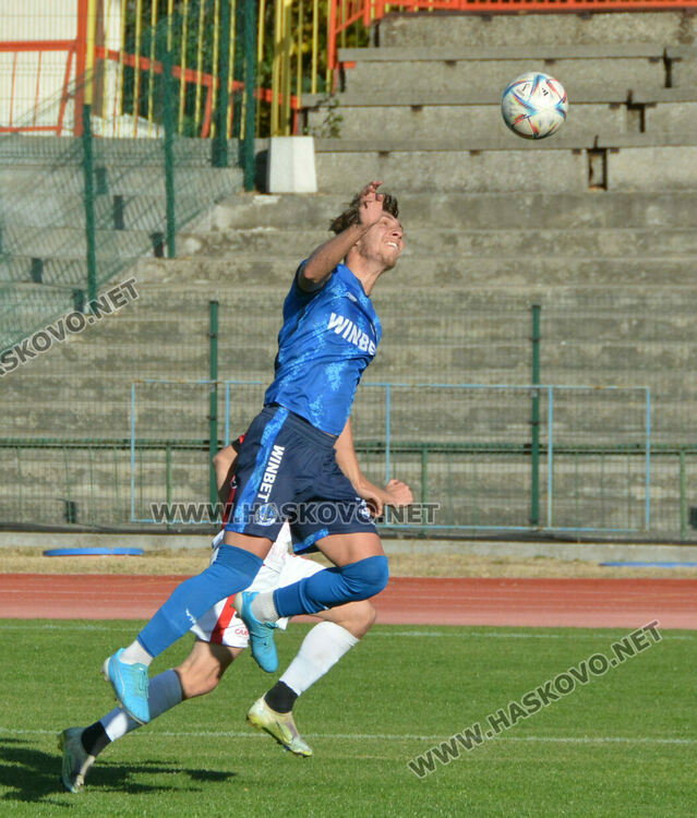 „Саяна Хасково“ изпусна „Черноморец“