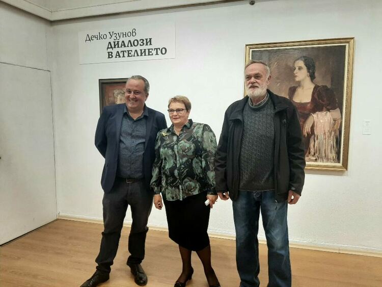 Художествената галерия в Смолян показва изложба на Дечко Узунов