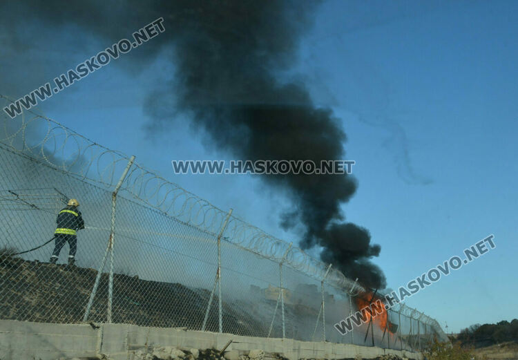 Пламна сметището край Гарваново