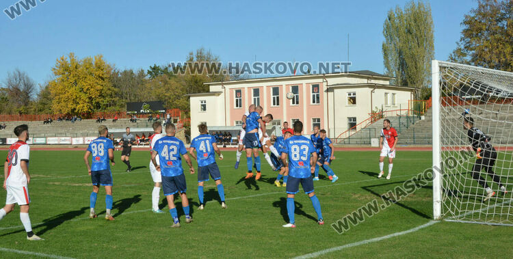 „Саяна Хасково“ изпусна „Черноморец“