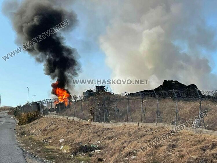 Пламна сметището край Гарваново