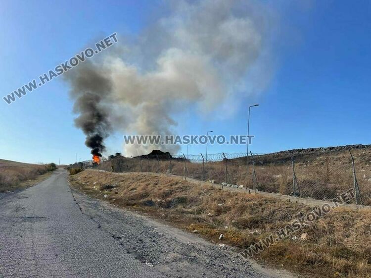 Пламна сметището край Гарваново