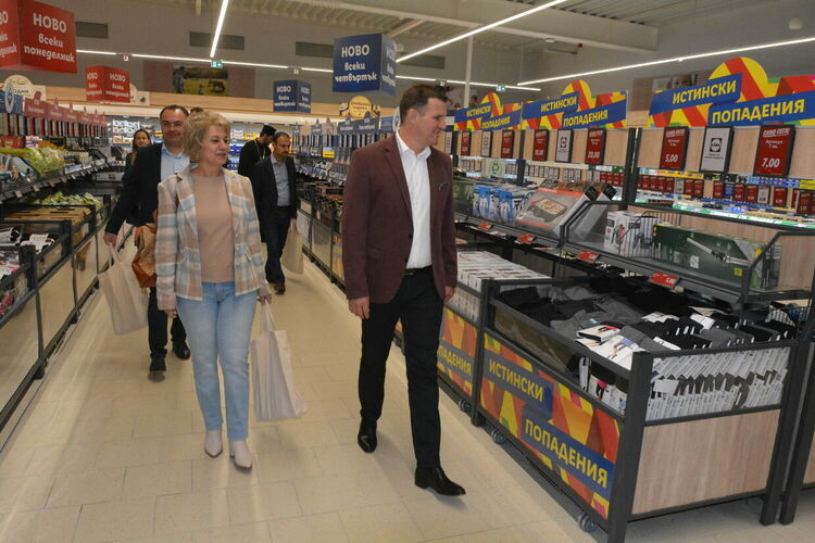Lidl отвори втория си магазин в Хасково