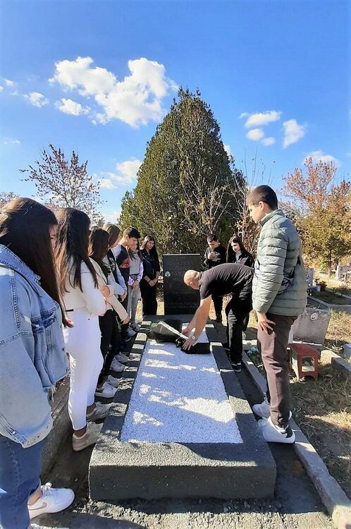 Паисиевци почетоха паметта на първата учителка в Източните Родопи