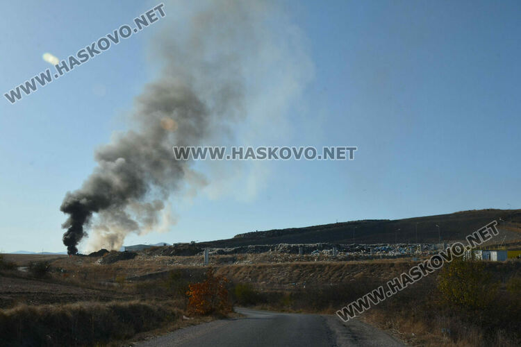 Пламна сметището край Гарваново