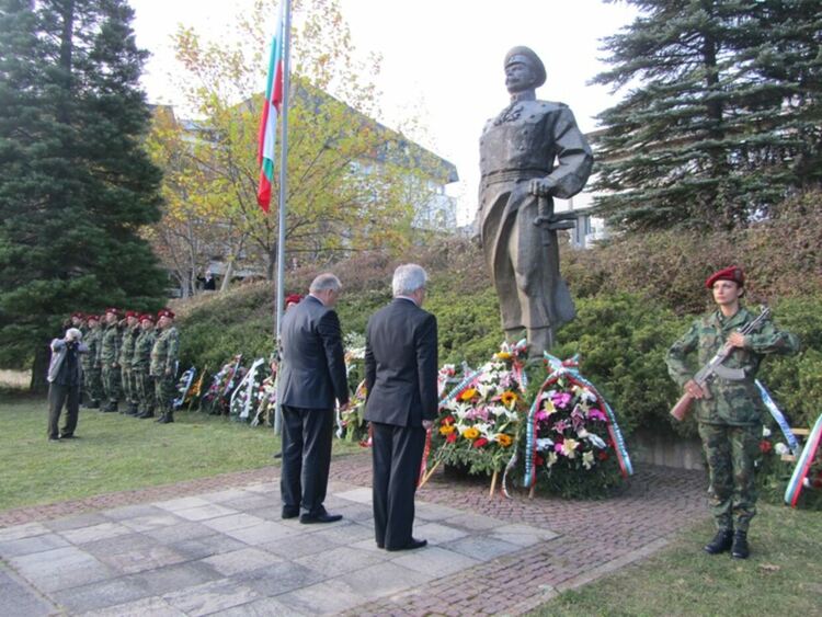 Смолян е сред общините, които ще получат  пари от държавата за възстановяване на военни паметници