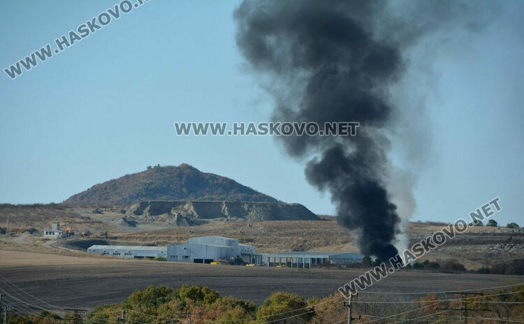 Пламна сметището край Гарваново