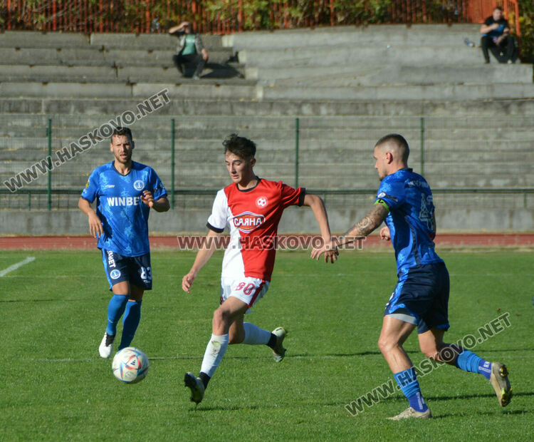 „Саяна Хасково“ изпусна „Черноморец“