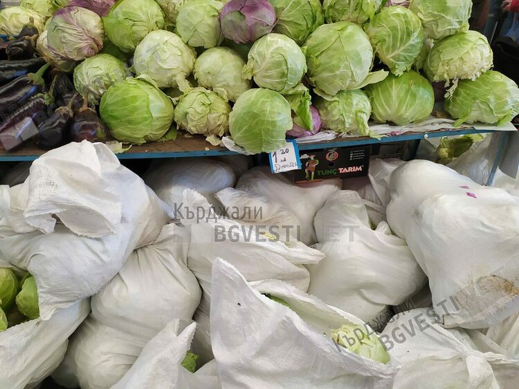 Зелето е хитът на Пазара в Кърджали