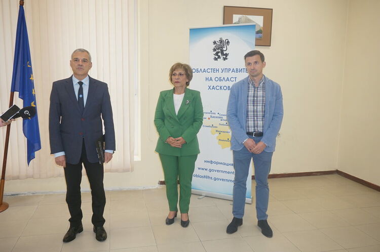 Двама бивши директори на димитровградски учлища са наградени за заслуги в образователната система