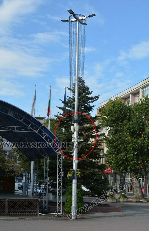 Паменикът на Незнайния войн в Хасково е с обезглавен войник