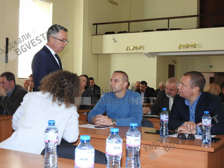 Приеха отчета на Бюджет 2021 г.на Община Кърджали с гласовете на ДПС