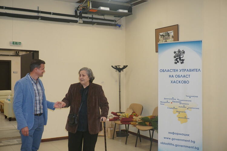 Двама бивши директори на димитровградски учлища са наградени за заслуги в образователната система