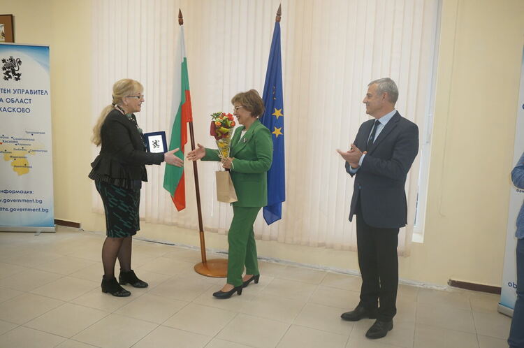 Двама бивши директори на димитровградски учлища са наградени за заслуги в образователната система