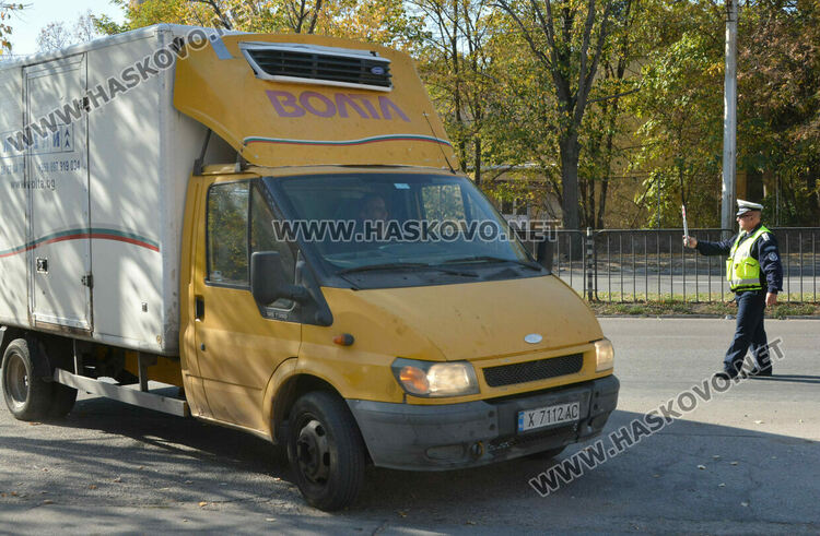 Глобиха трима водачи без светлини и двама без преглед в акцията на КАТ