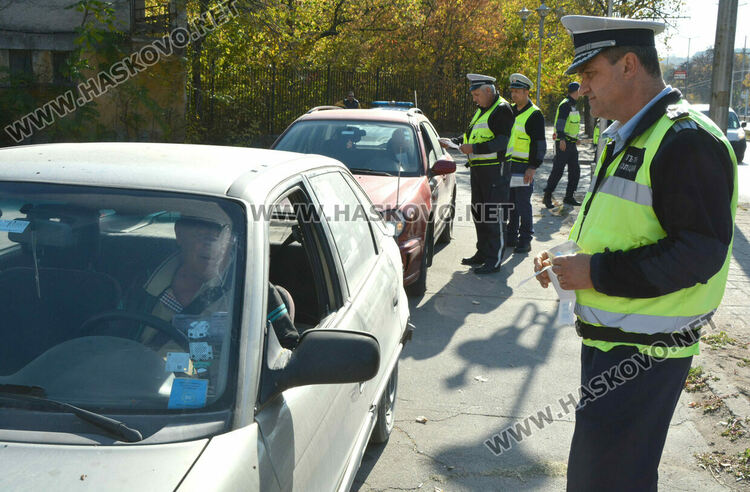 Глобиха трима водачи без светлини и двама без преглед в акцията на КАТ