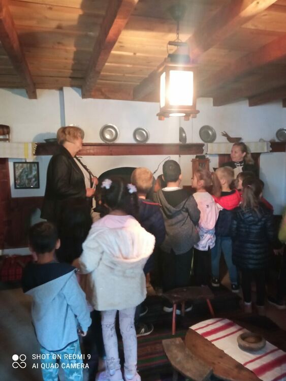 Деца от Дебър "изследваха" места, на които се съхранява българския дух