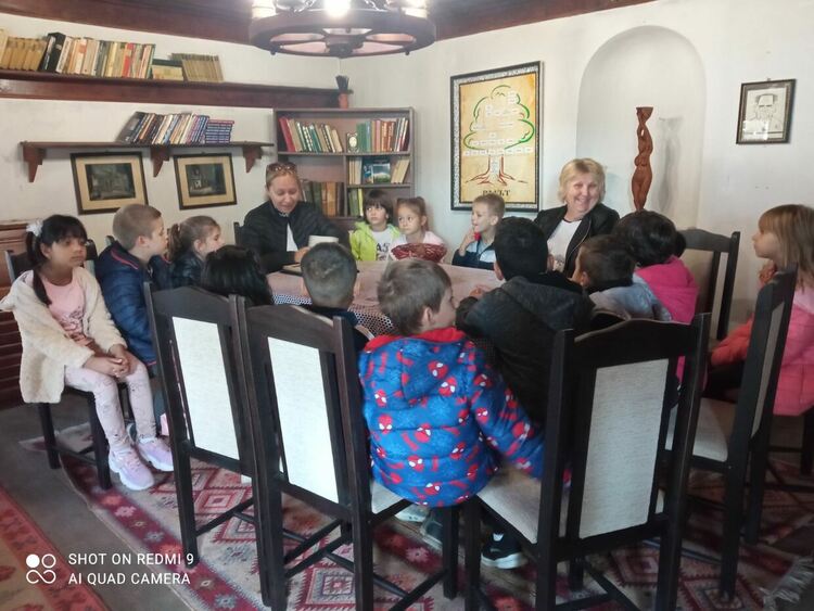 Деца от Дебър "изследваха" места, на които се съхранява българския дух