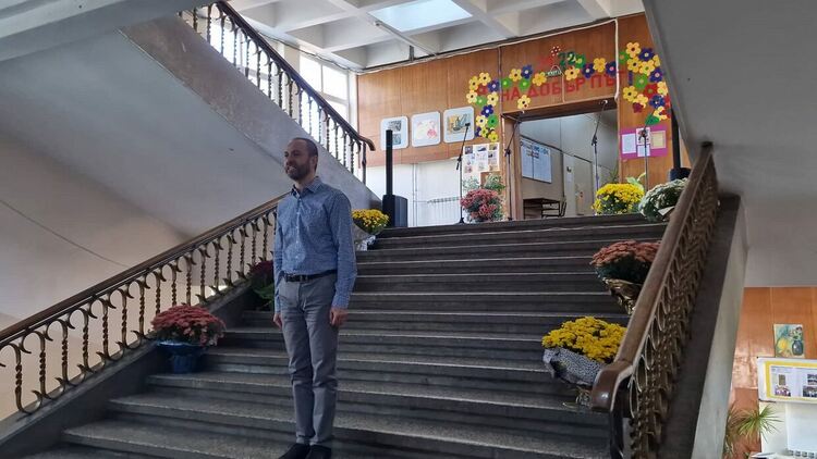 СУ "Свети княз Борис I" посрещна кмета на Асеновград за Деня на народните будители 