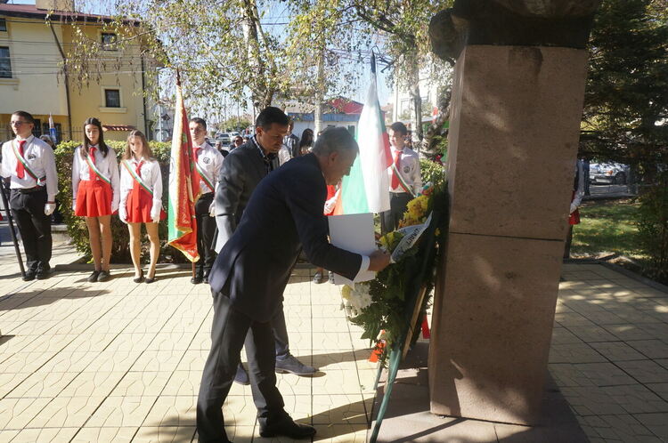 СУ „Д-р Петър Берон“ чества 100-годишен юбилей