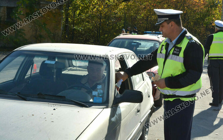 Глобиха трима водачи без светлини и двама без преглед в акцията на КАТ
