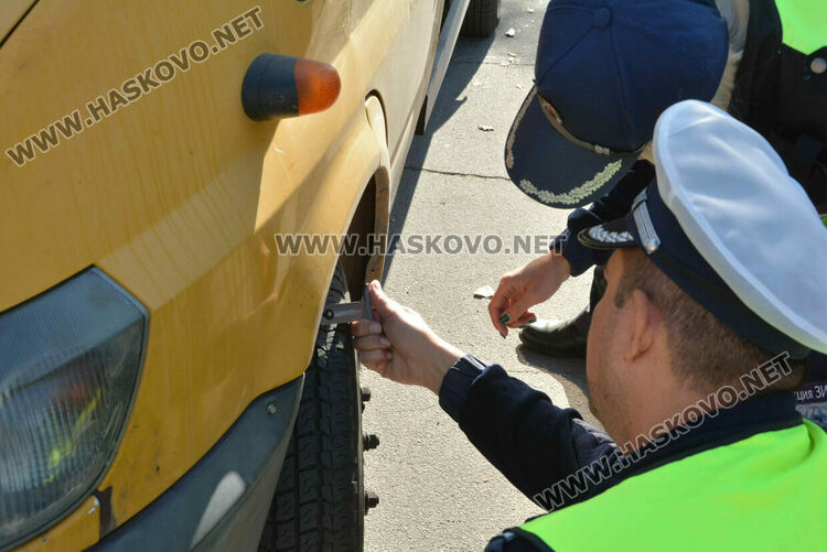 Глобиха трима водачи без светлини и двама без преглед в акцията на КАТ