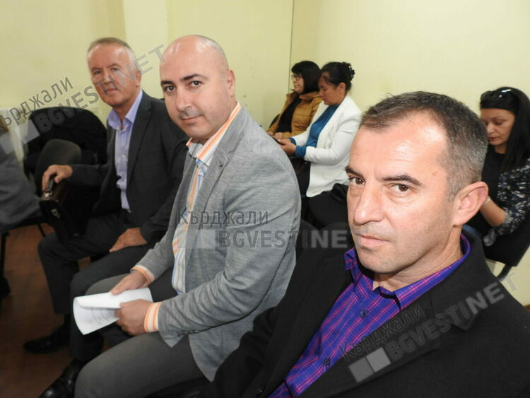 Новият борд