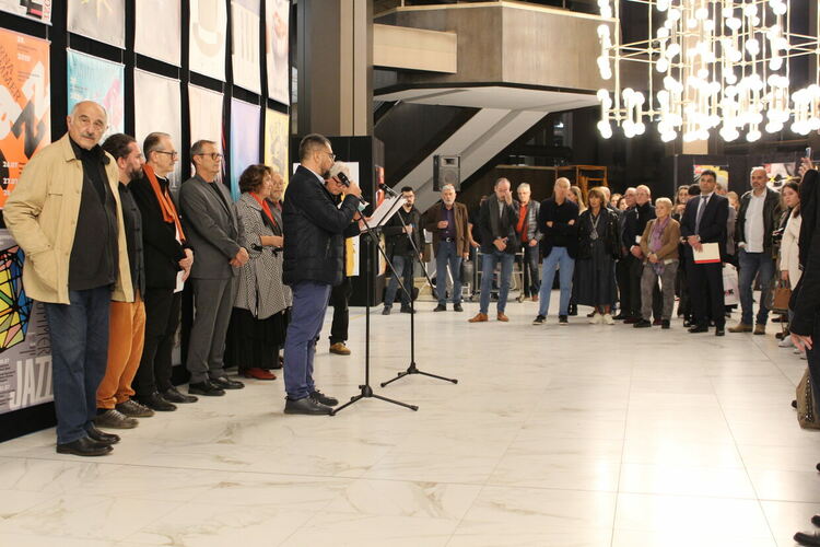 Кметът на община Димитровград връчи награда за български автор в Международното триенале на сценичния плакат 2022