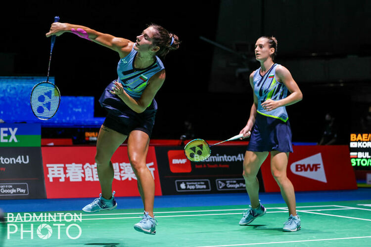 Първа победа на сестри Стоеви на турнира от Супер 300 в Саарбрюкен