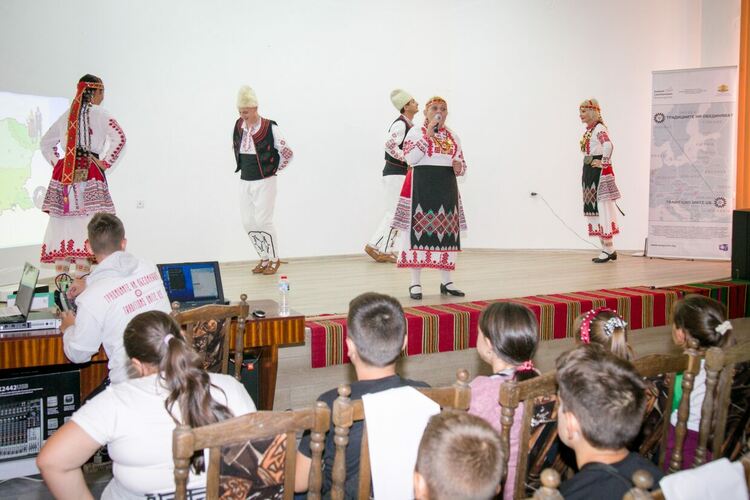 Читалище "Обединение 1913" с благотворителен спектакъл за малката Габи