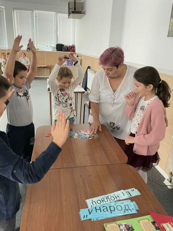 Димитровградско и карловско училище в общ открит урок