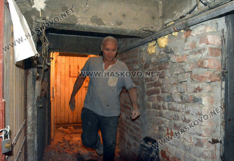 30 000 евро и 30 000 лева са задигнати от чейндж бюрото в Хасково