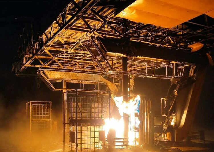 В община Марганец, Днепропетровска област, вражески снаряди оставиха над 1000 семейства без електричество. Сн.: Телеграм канал Валентина Резниченко